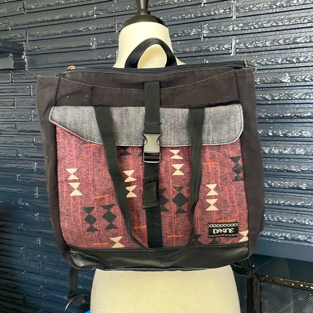 DAKINE square backpack. Multiple large pockets